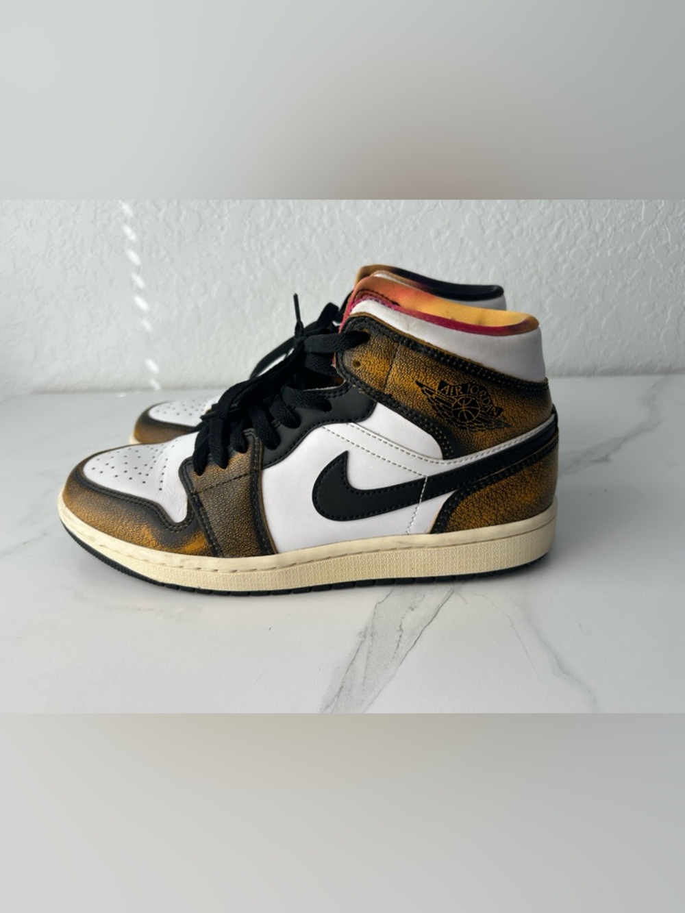 Jordan Air Jordan 1 Mid White Black Gold Accent